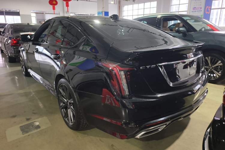 Cadillac CT5 2023 — 4