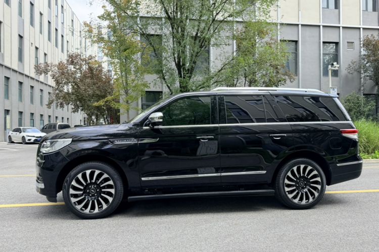 Lincoln navigator 2022 — фото 4