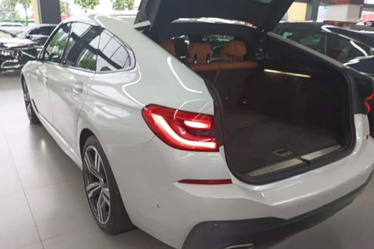 BMW 630i 2022 — 4