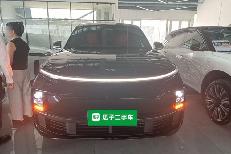 Li Auto L8 2024 — 2