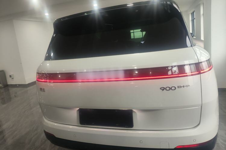 Lynk & Co 900 2025 — 5