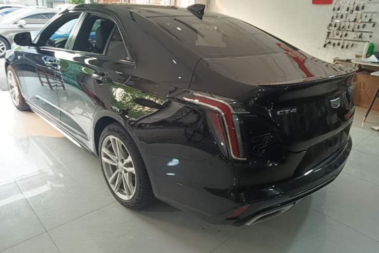 Cadillac CT4 2021 — 4
