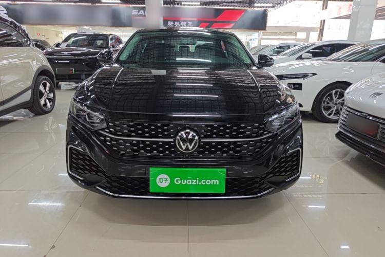Volkswagen Passat 2024 — 2