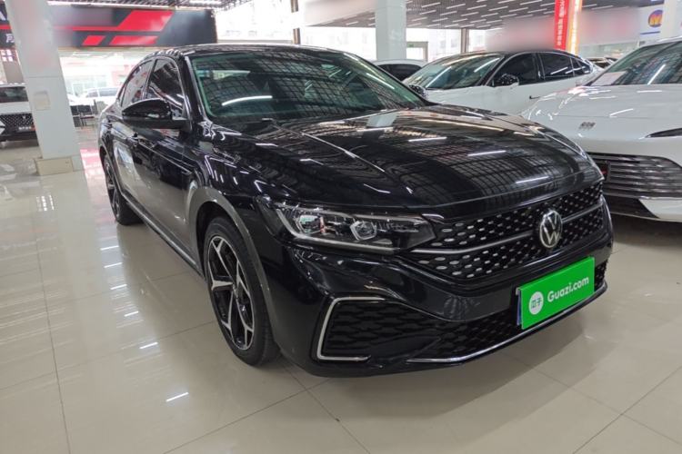 Volkswagen Passat 2024 — 3