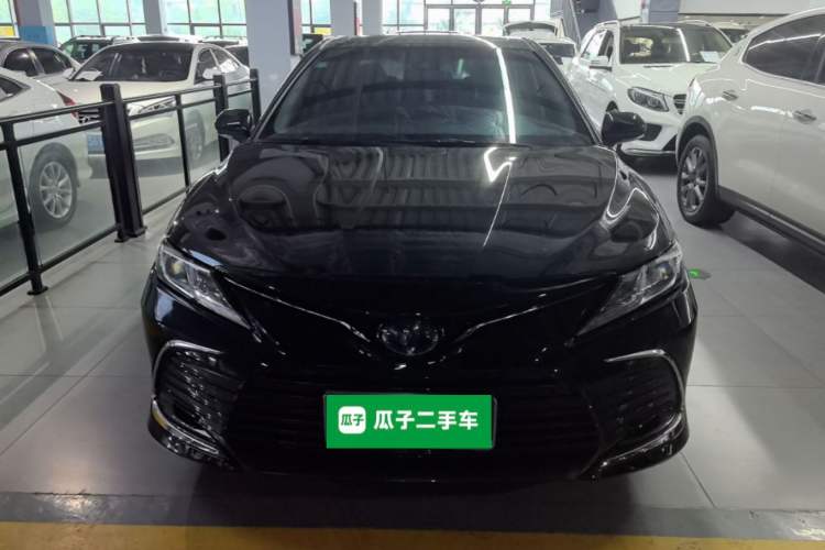 Toyota Camry 2021 — 2