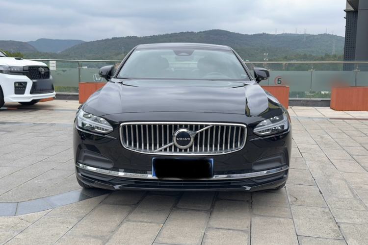 Volvo S90 2024 — 2