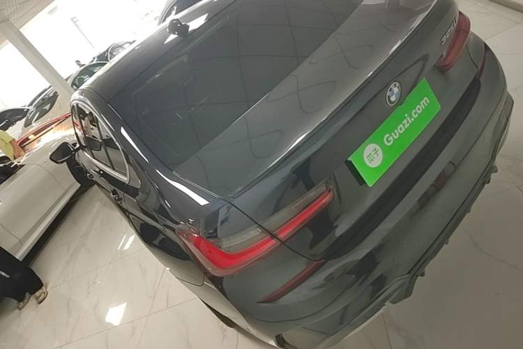BMW 325Li 2022 — 4