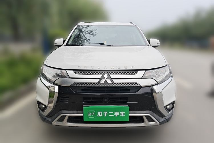 Mitsubishi outlander 2020 — фото 2