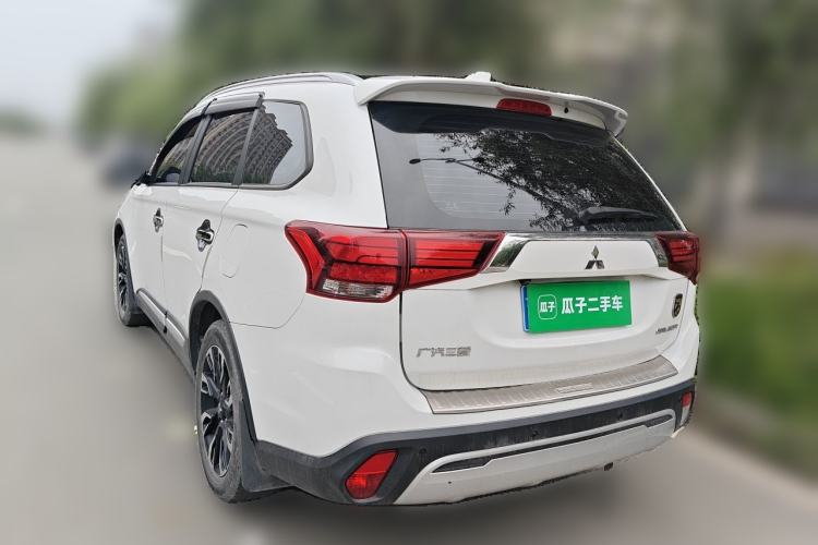 Mitsubishi outlander 2020 — фото 4