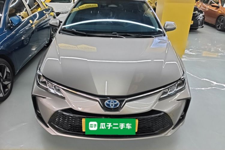 Toyota Corolla 2023 — фото 2
