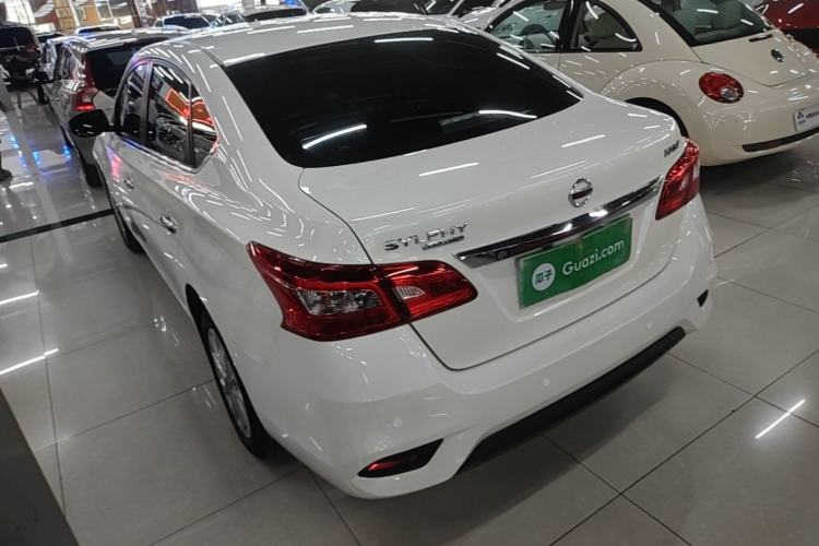 Nissan Sentra 2024 — 4