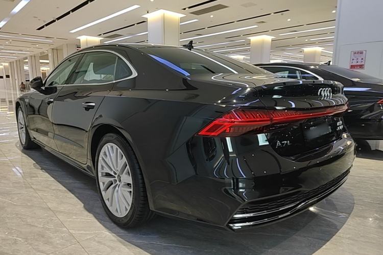 Audi A7L 2024 — фото 4