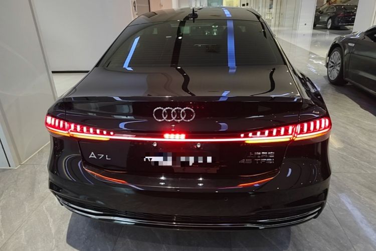 Audi A7L 2024 — фото 5