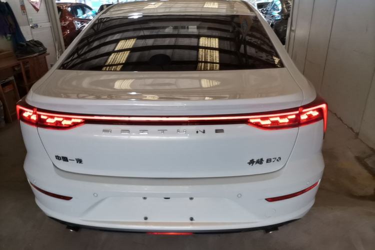 Bestune B70 2021 — 5