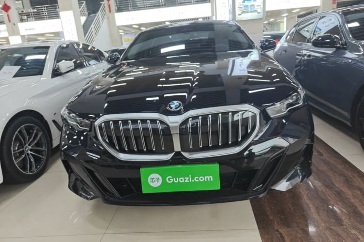 BMW 530Li 2025 — 2