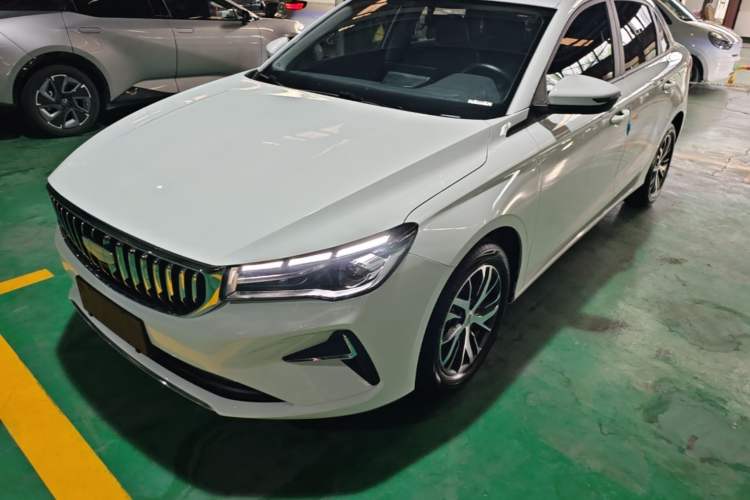 Geely auto emgrand 2026 — фото 1