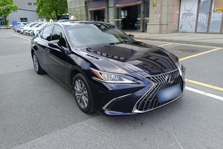 Lexus ES 200 2022 — 3