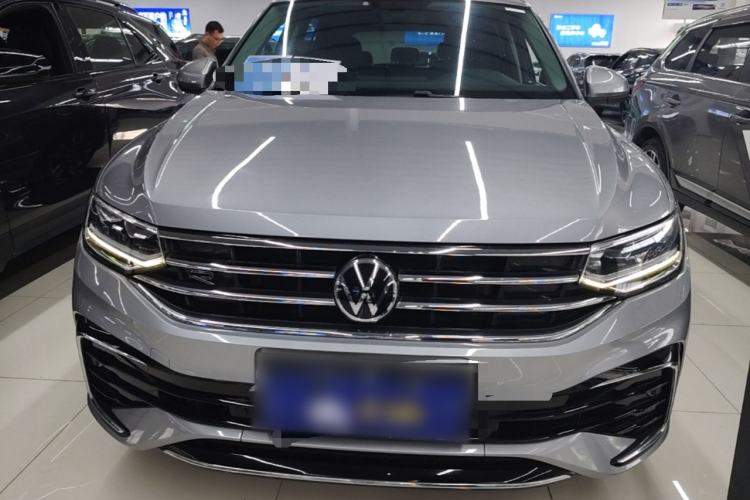 Volkswagen Tiguan L 2022 — 2