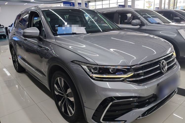 Volkswagen Tiguan L 2022 — 3