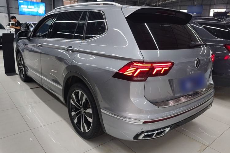 Volkswagen Tiguan L 2022 — 4