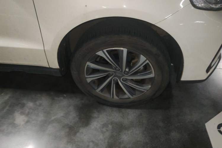 Geely Vision X6 2021 — 5
