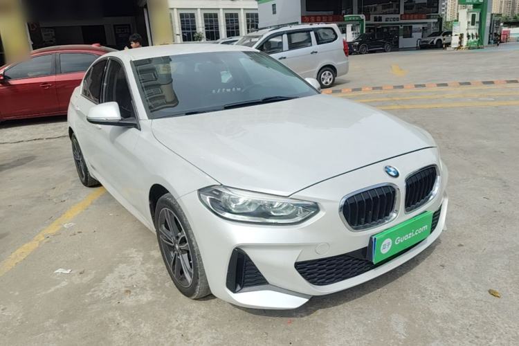 BMW 120i 2021 — фото 3