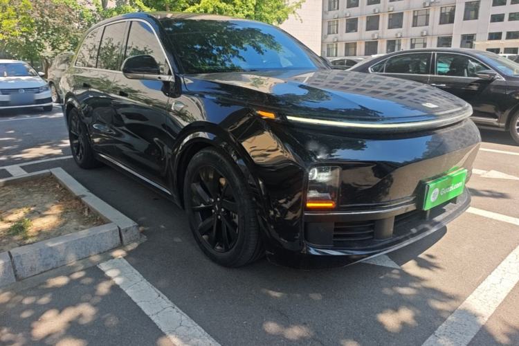Li Auto L8 2023 — 3