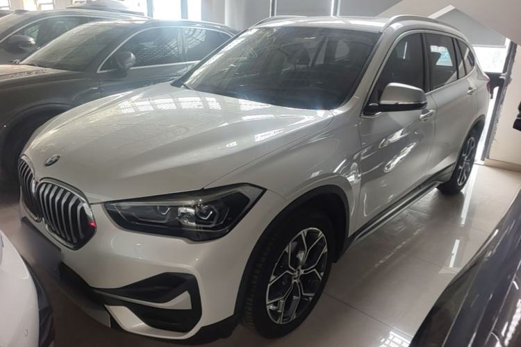 BMW X1 2022 — фото 1