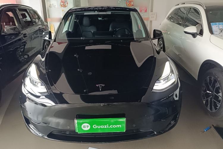 Tesla Model Y 2022 — 2