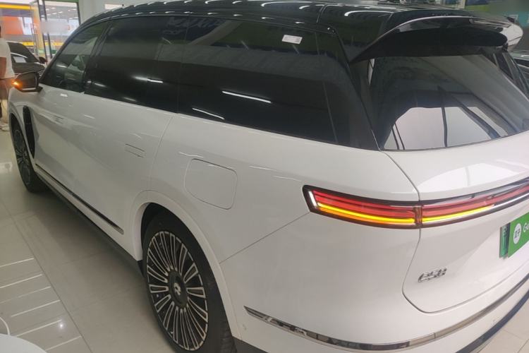 NIO ES8 2026 — 4