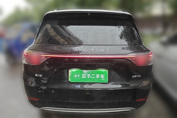 AITO M9 2024 — 3