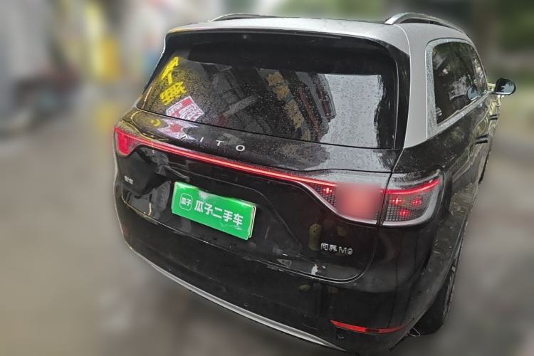 AITO M9 2024 — 4