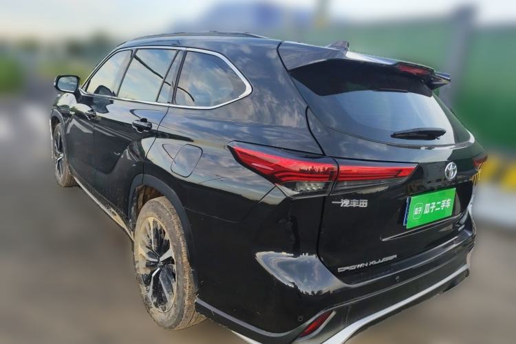 Toyota Highlander 2022 — 4