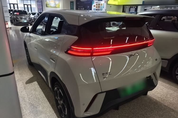 BYD Dolphin Mini 2025 — 4