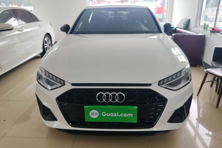 Audi A4 2022 — 2