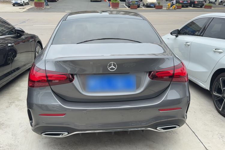 Mercedes-Benz A 200 L 2025 — 4