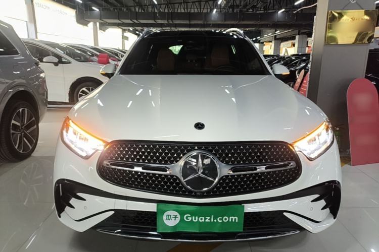 Mercedes-Benz GLC 260 L 2023 — 2