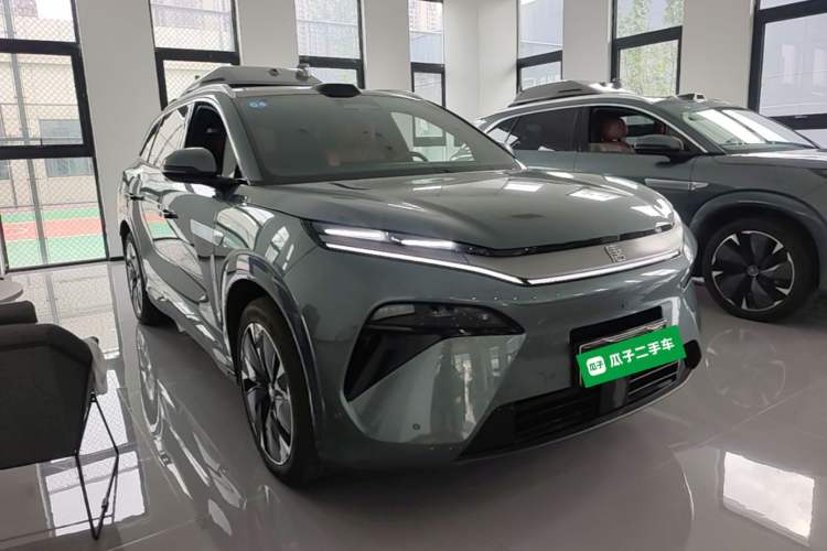 BYD Tang L 2025 — 3