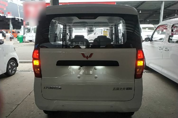 Wuling Zhiguang 2025 — 5