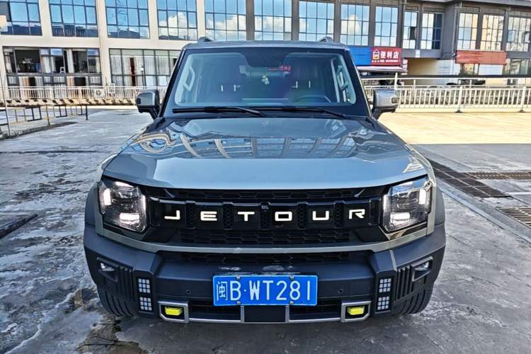 Jetour Traveler 2023 — 2
