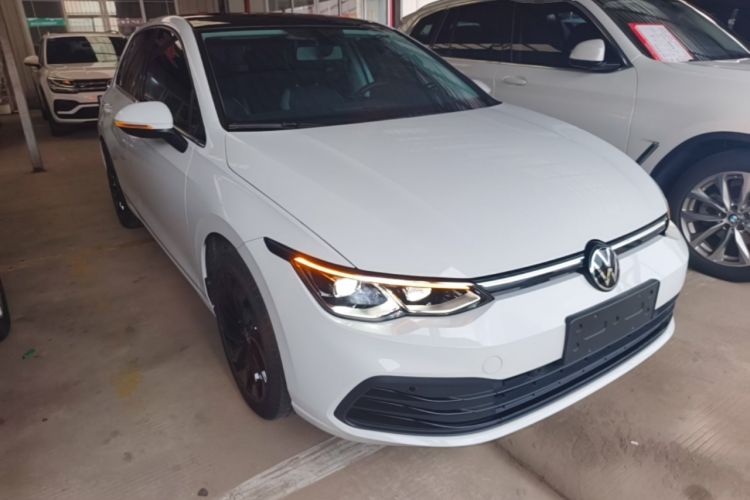 Volkswagen Golf 2023 — фото 3