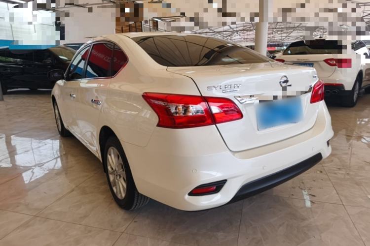 Nissan Sentra 2022 — 4