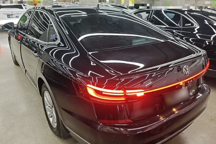 Volkswagen Passat 2022 — 4