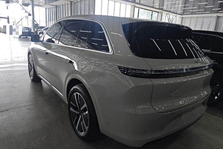 Li Auto L6 2024 — 4