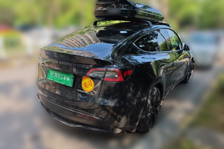 Tesla Model Y 2022 — 4
