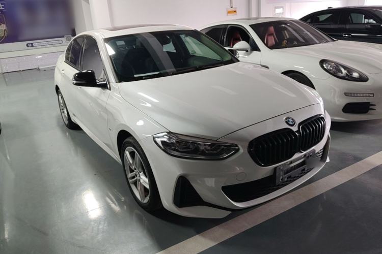 BMW 120i 2021 — фото 3