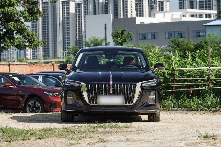 Hongqi H5 2025 — 2