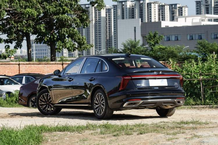Hongqi H5 2025 — 5