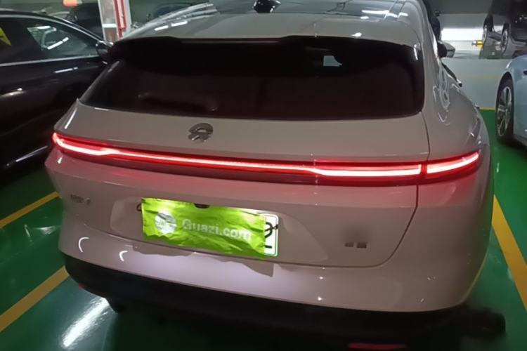 NIO ET5T 2024 — 5