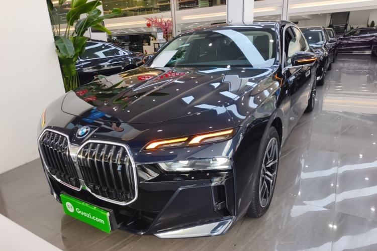 BMW i7 2023 — 2